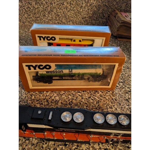 Vintage Tyco Trains lot of 7 Amtrak Baby Ruth Wesson In and Out of Box Condition - Picture 10 of 15